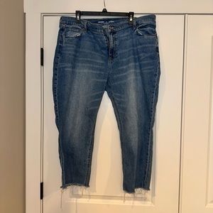 Old Navy mid rise boyfriend raw hem